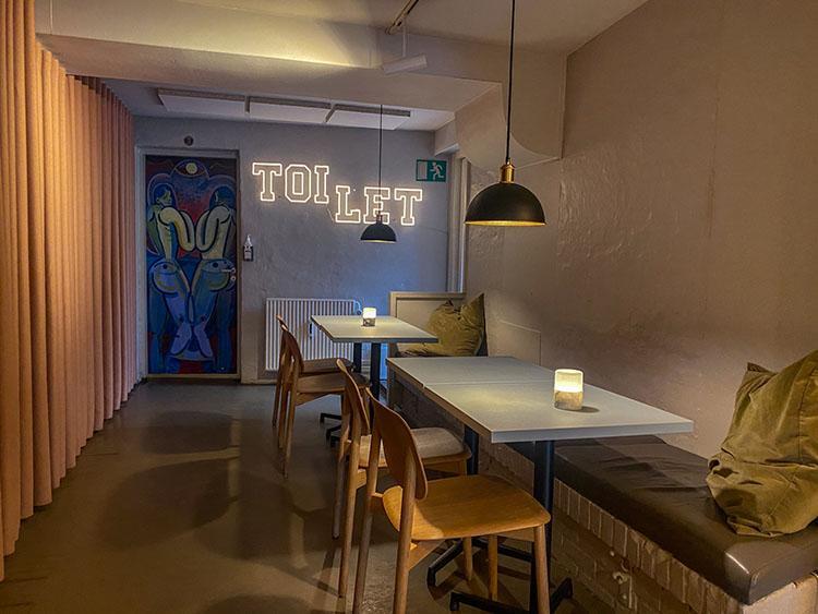 Indenfor på Åland Cafe på Frederiksbjerg i Århus Indenfor på Åland Cafe på Frederiksbjerg i Århus