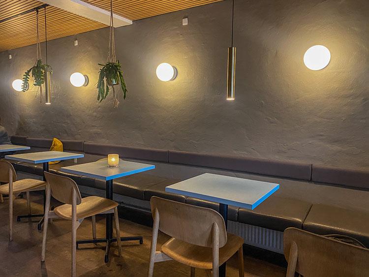 Indenfor på Åland Cafe på Frederiksbjerg i Århus Indenfor på Åland Cafe på Frederiksbjerg i Århus