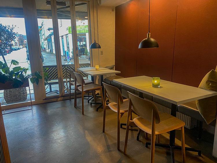 Indenfor på Åland Cafe på Frederiksbjerg i Århus Indenfor på Åland Cafe på Frederiksbjerg i Århus