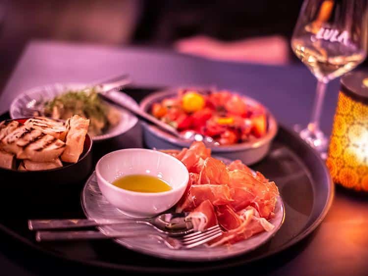 Lula Bar og Restaurant Aarhus Lystbådehavn