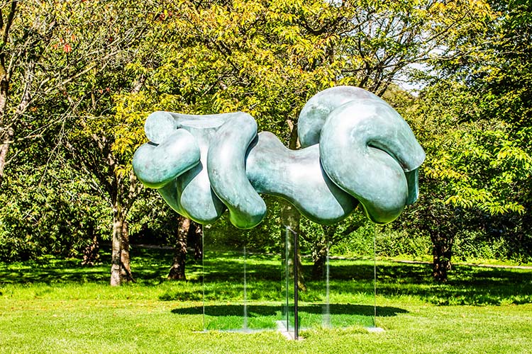 Marselisborg Slotspark Marcelisa af Miguel Berrocal Marselisborg Slotspark Marcelisa af Miguel Berrocal