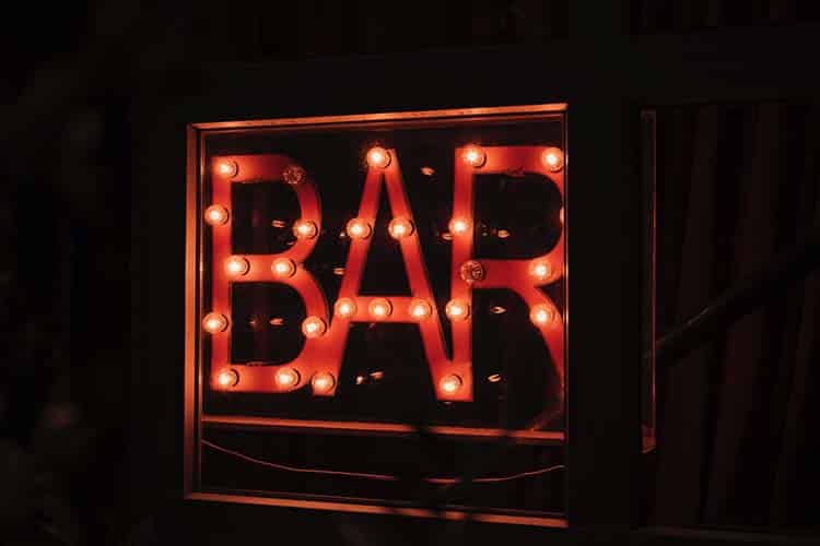 Fyraftensbar på London Bar