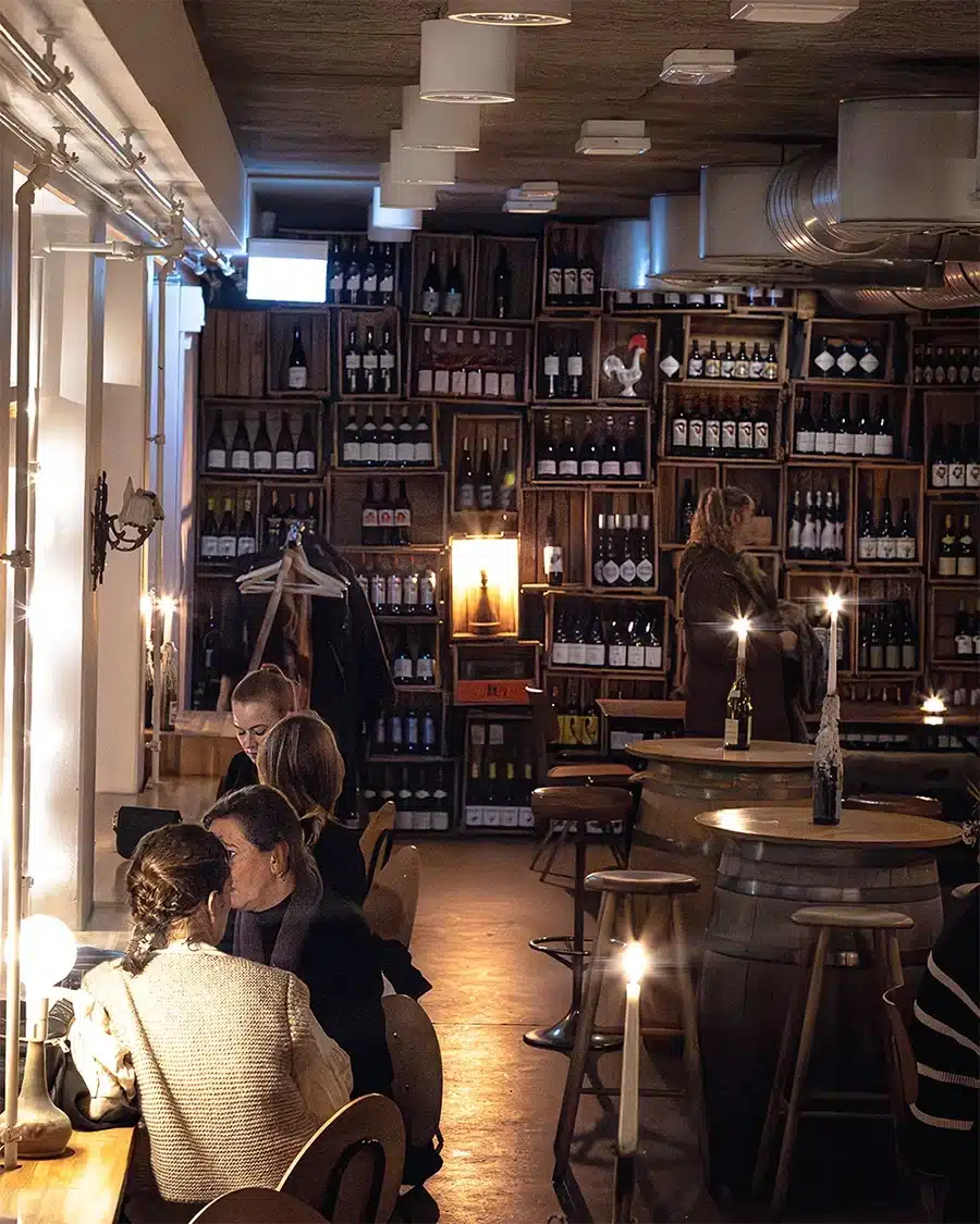 Pica Pica Vinbar - gæster og lokalet