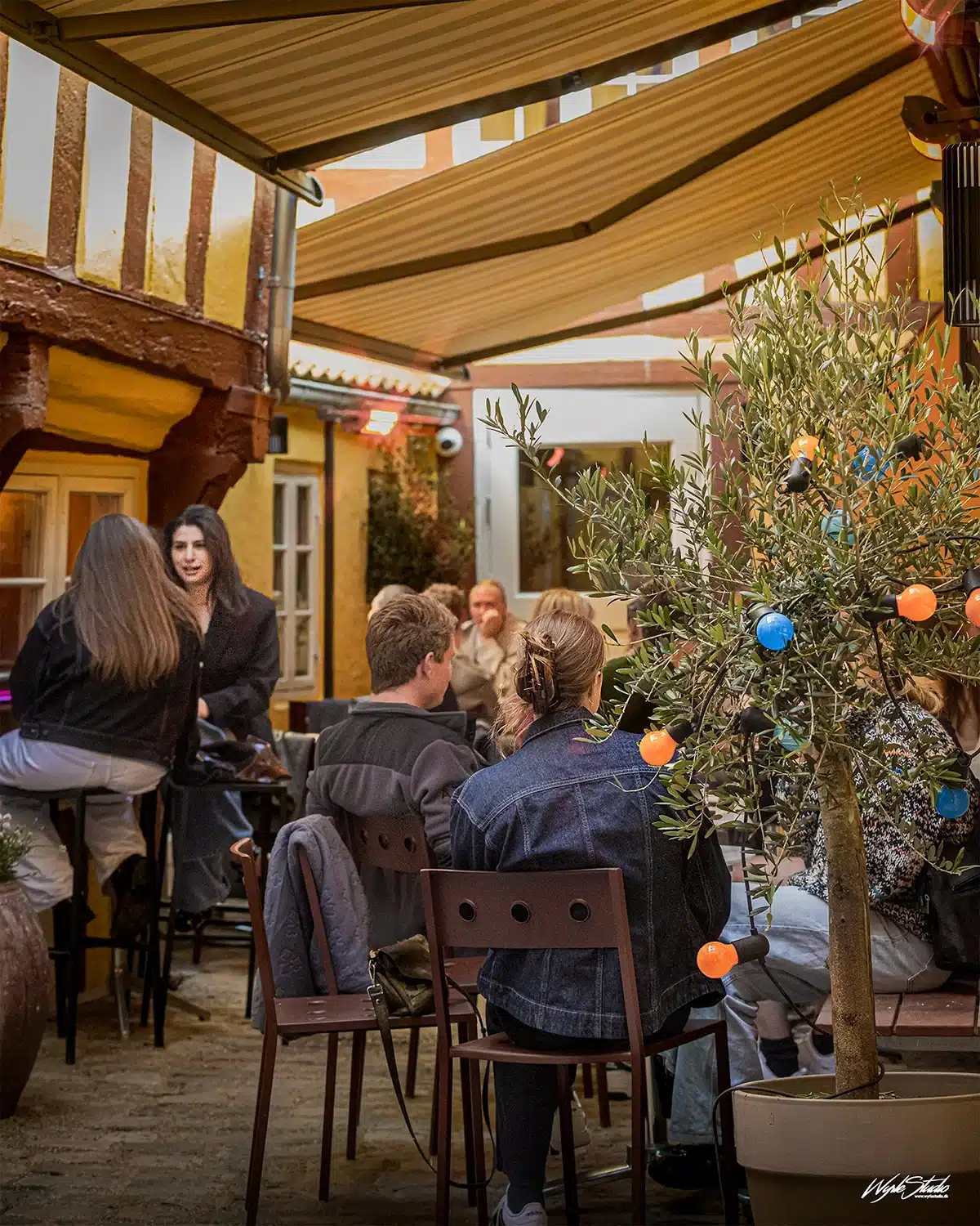 YoYo cafe og bar - Gårdhaven - Foto Wyrle Studio