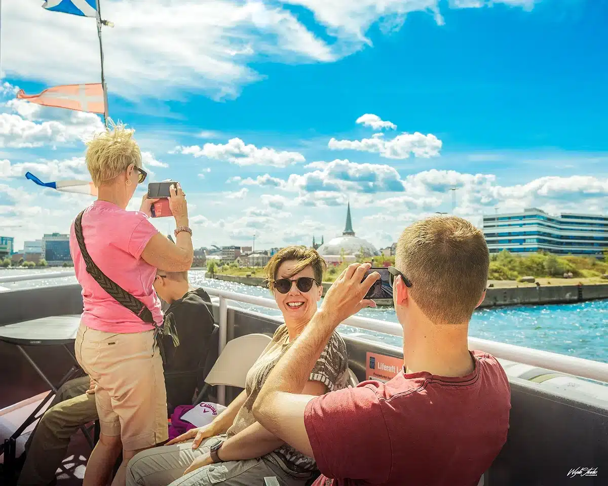 Smil og mobilfotos ombord Aros Cruises Smil og mobilfotos ombord Aros Cruises