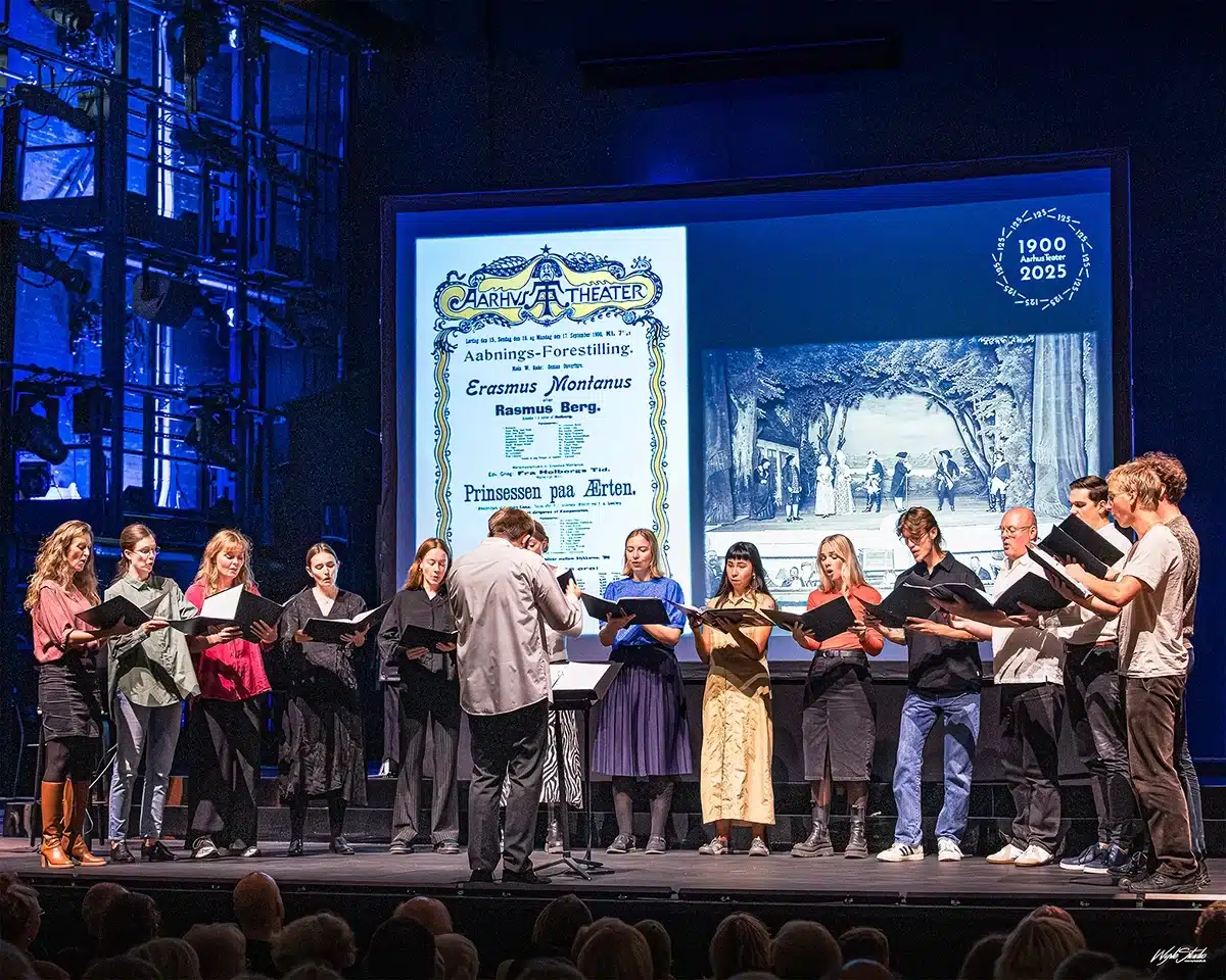 Aarhus Teater Kor på Store Scene