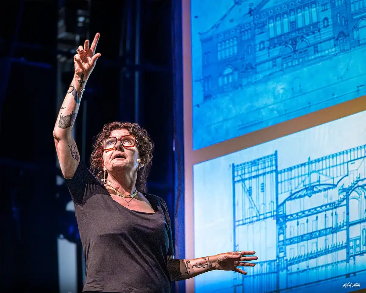 Aarhus Teater Marianne Ninna Philipsen på scenen Aarhus Teater Marianne Ninna Philipsen på scenen