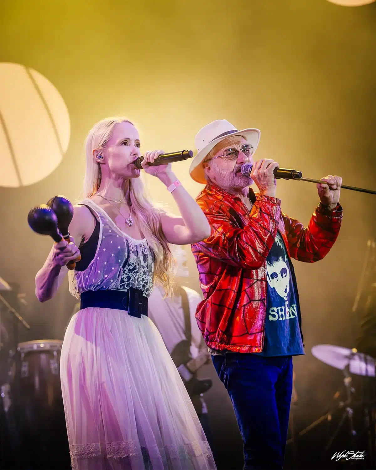 Allan Olesen og Tina Dickow - Aarhus Forbindelser – Festugens 60-års jubilæumskoncert Allan Olesen og Tina Dickow - Aarhus Forbindelser – Festugens 60-års jubilæumskoncert
