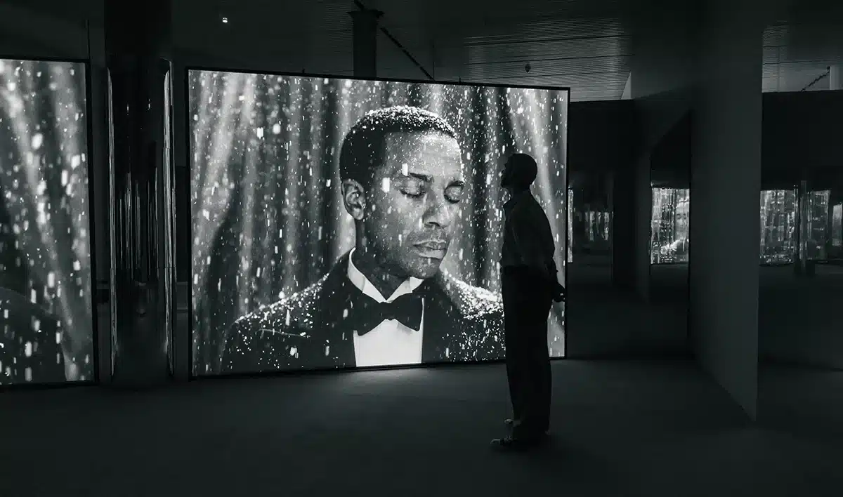 Isaac Julien Once Again - Statues Never Die - ARoS 2025 - Installationsfoto - Mads Smidstrup - ARoS Isaac Julien – Once Again - Statues Never Die - ARoS 2025. Installationsfoto - Mads Smidstrup ARoS