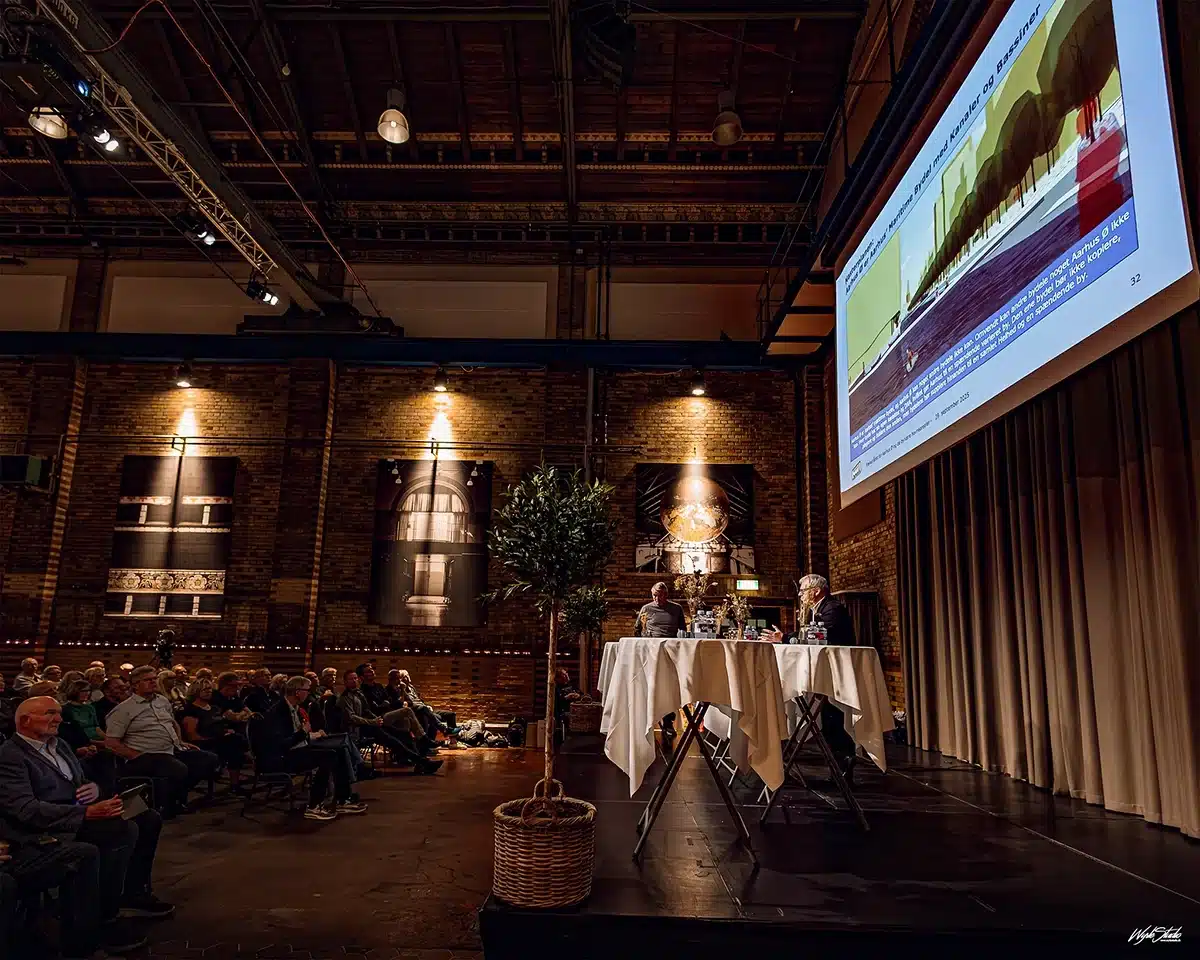Præsentation af Pier 3-planen på storskærm til borgermøde