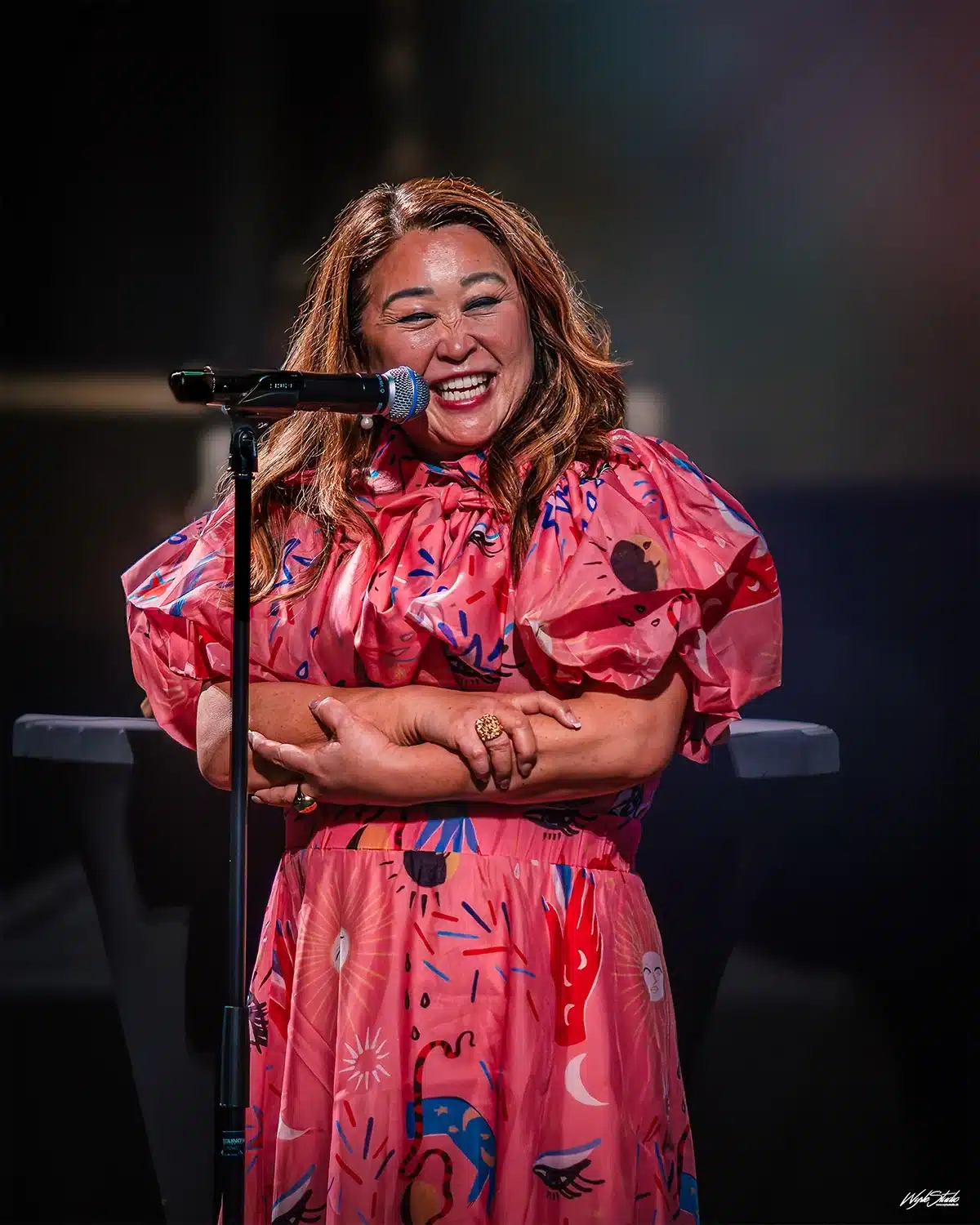 Ann Lind Andersen - Serie Awards 2025 Hannah og Laust åbner julekassen i Julen findes ikke på Aarhus Teater