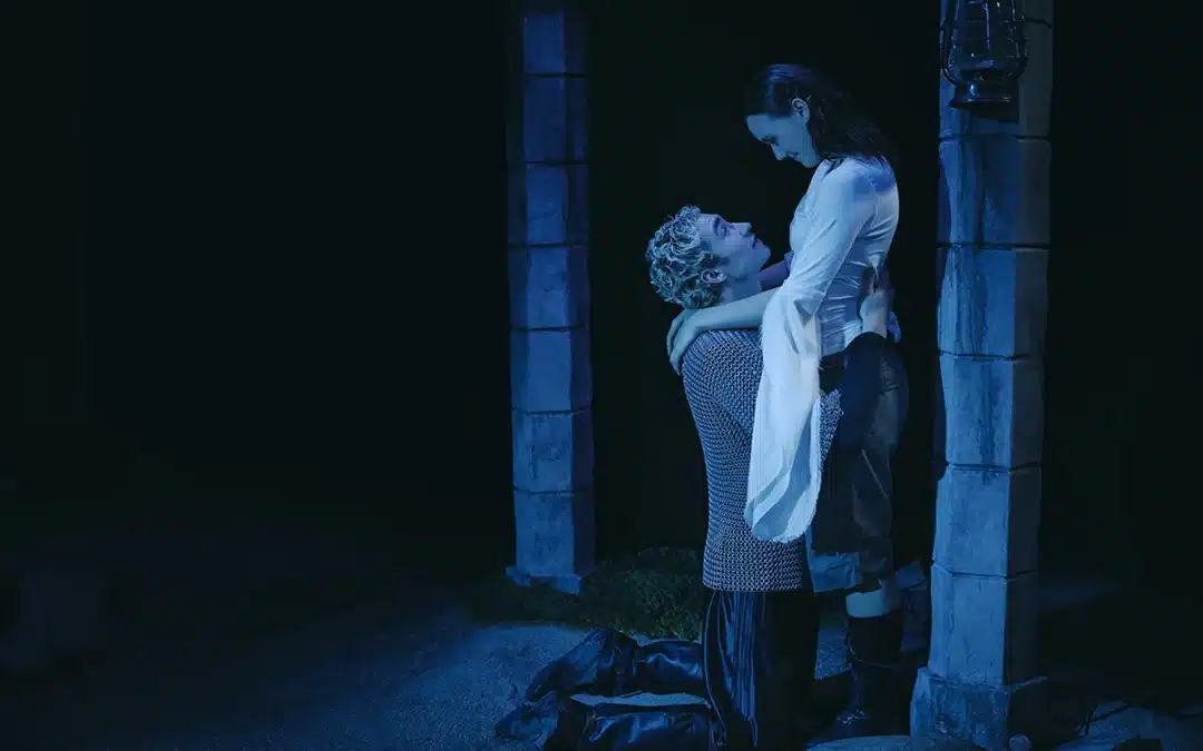 Tristan og Isolde Aarhus Teater Foto Rumle Skafte 6237 » Aarhus Inside Tæt på kærligheden: Tristan & Isolde på Aarhus Teater