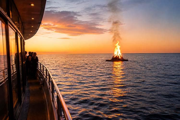 Sankt Hans aften på vandet med Aros Cruises AI