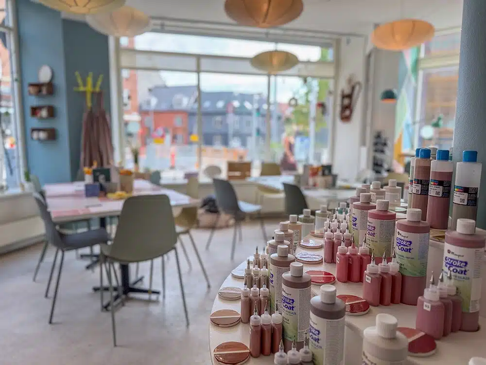 Guide - Her finder du Aarhus' hyggeligste krea caféer - Art by Me