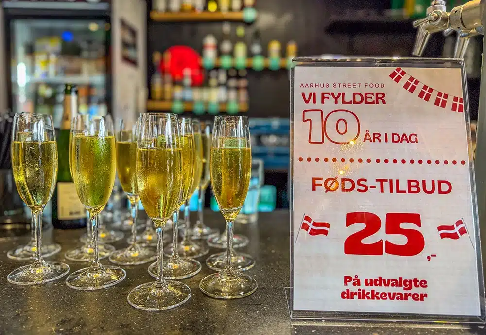 Bobler til Aarhus Street Foods 10-årsfødselsdag Bobler til Aarhus Street Foods 10-årsfødselsdag