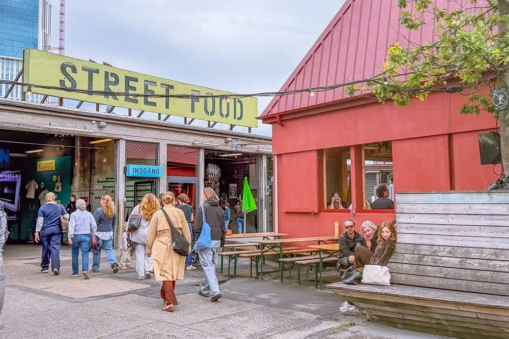Indgangen til Aarhus Street Food på 10-årsfødselsdagen Indgangen til Aarhus Street Food på 10-årsfødselsdagen