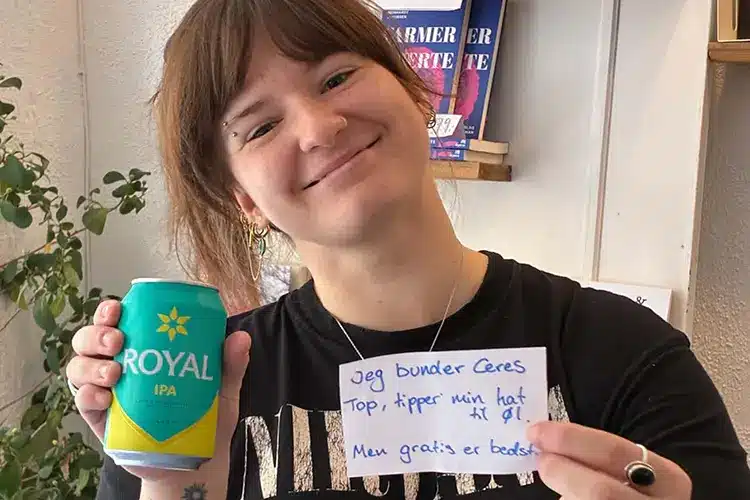 Byt et digt til en fadøl hos Byens Forlag og Bogcafé